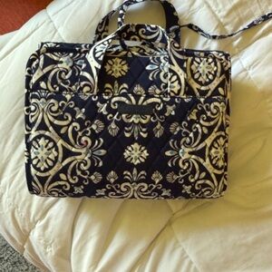 Vera Bradley Hanging Travel Organizer in the Steel Blue Medallion pattern